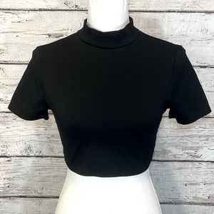 FASHION NOVA Cropped Black T-Shirt with High Neck-Medium
